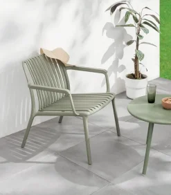 Fauteuil bas de jardin empilable AVILA